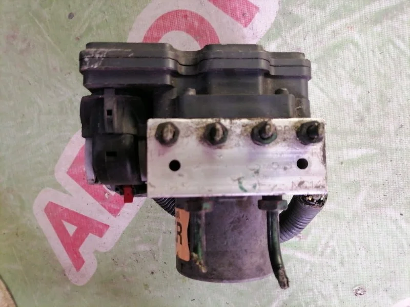 Блок ABS (насос) Hyundai i30 2012-2017 - миниатюра 3