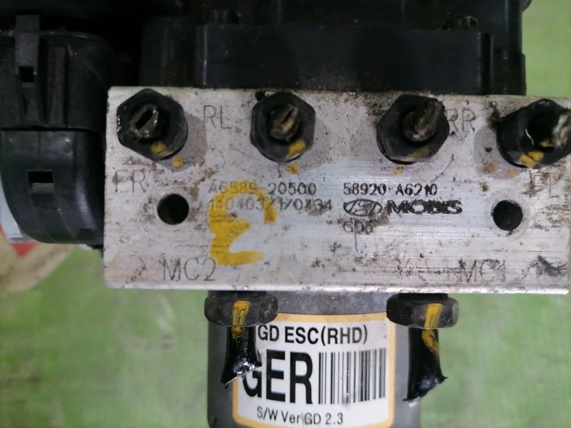 Блок ABS (насос) Hyundai i30 2012-2017 - миниатюра 7