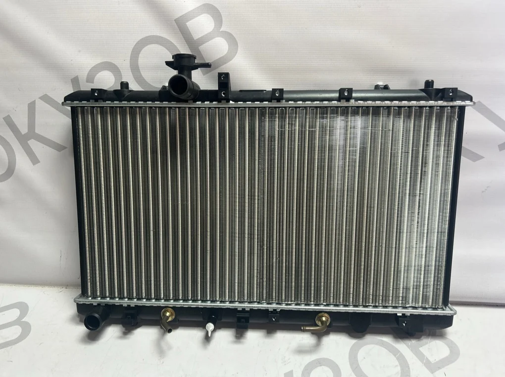 Радиатор охлаждения Suzuki SX4 2006-2014 - изображение 1