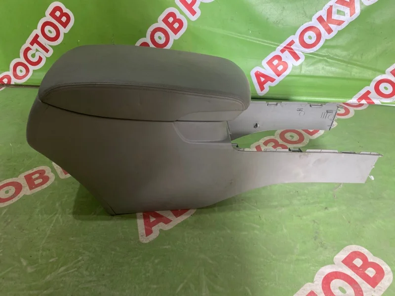 Подлокотник Toyota Camry 2006-2011 - миниатюра 4