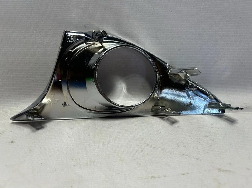 Рамка противотуманной фары правой Toyota Camry 2011-2014 - миниатюра 5
