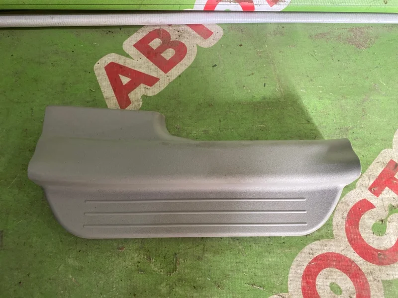 Накладка на порог (внутренняя) Kia Ceed 2007-2012