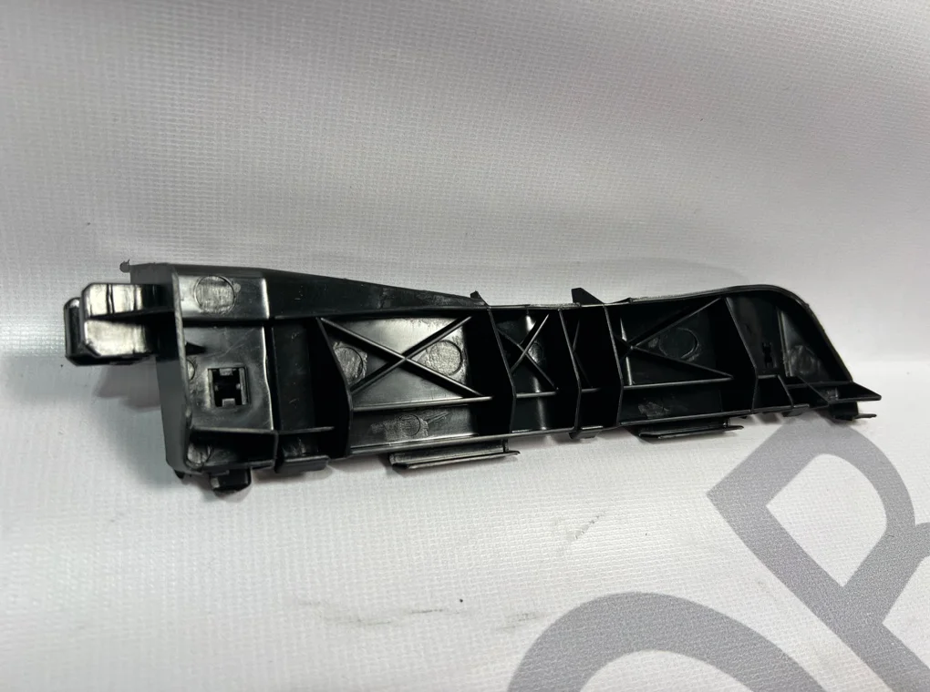 Кронштейн переднего бампера правый Toyota Avensis 2003-2008 - миниатюра 5