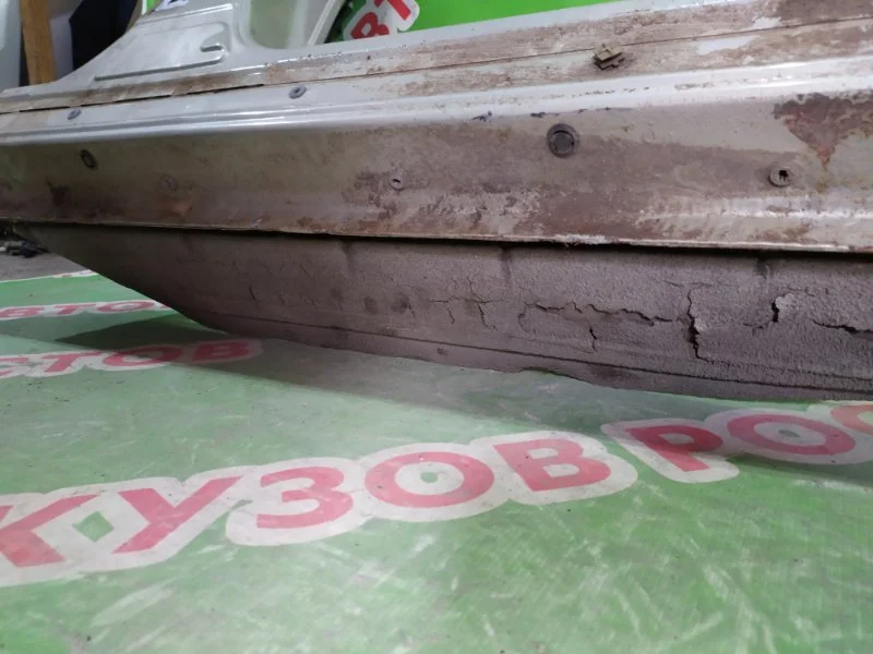 Порог правый Nissan Tiida 2008 - миниатюра 6