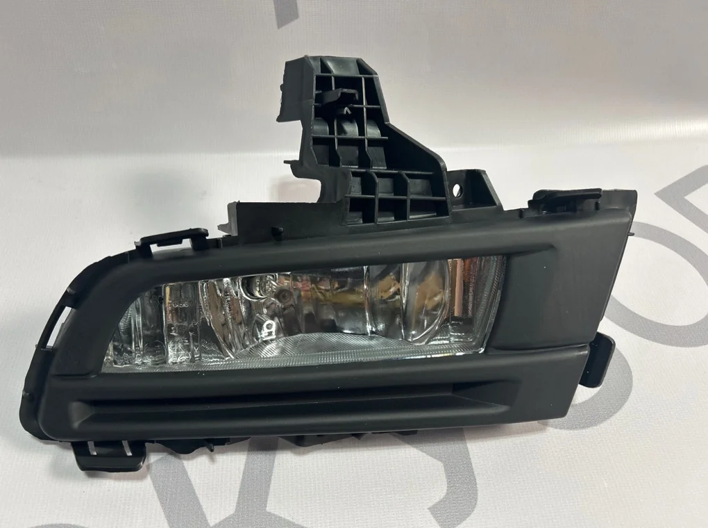 Фара противотуманная левая Mazda 3 2007-2009 - миниатюра 2