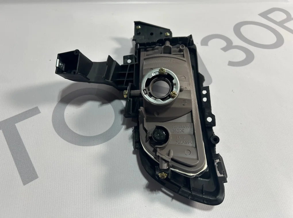 Фара противотуманная правая Mazda 3 2007-2009 - миниатюра 8