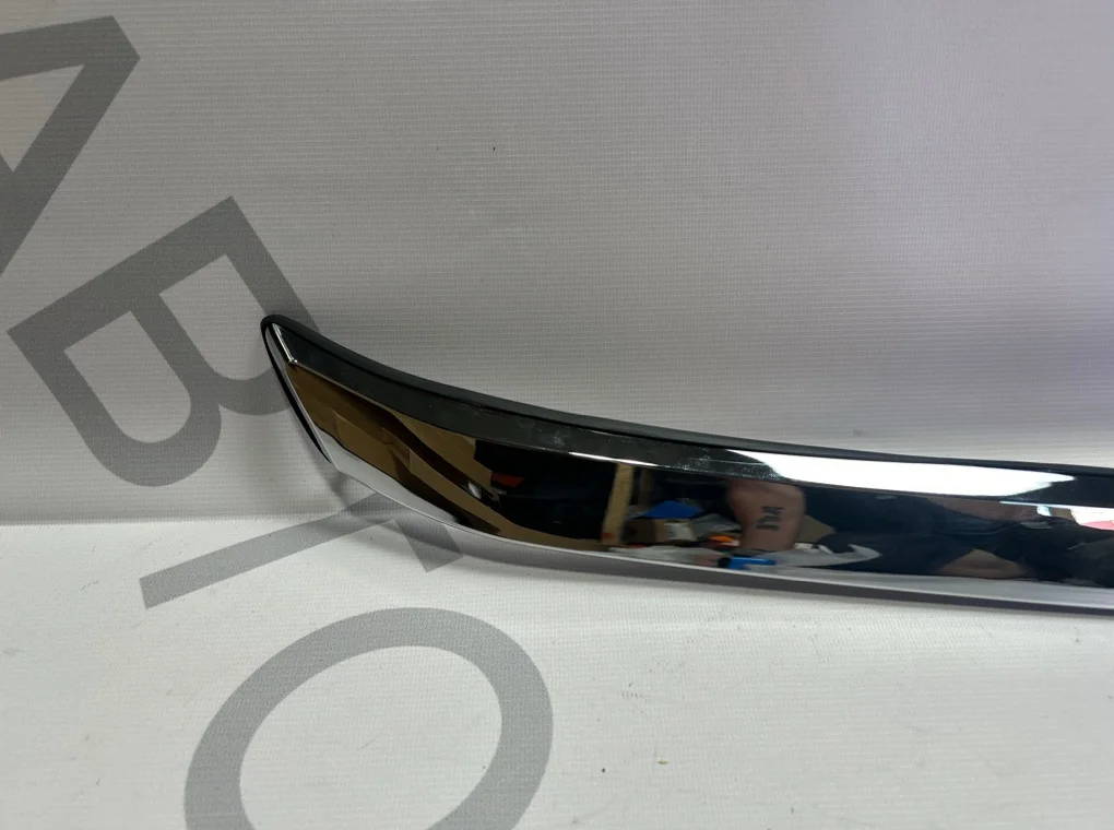 Молдинг капота Toyota Camry 2011-2014 - миниатюра 3