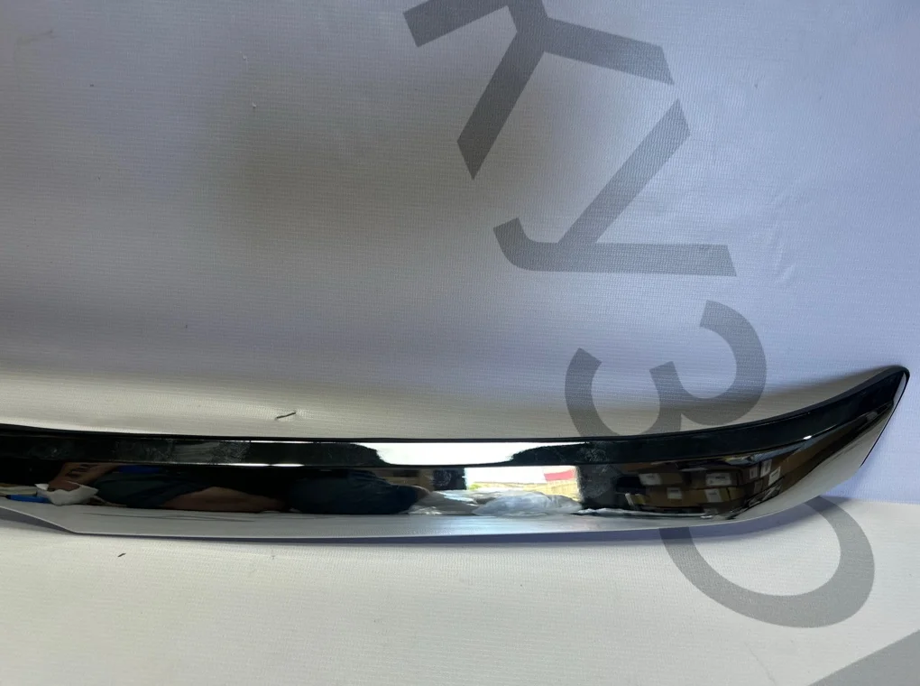 Молдинг капота Toyota Camry 2011-2014 - миниатюра 4