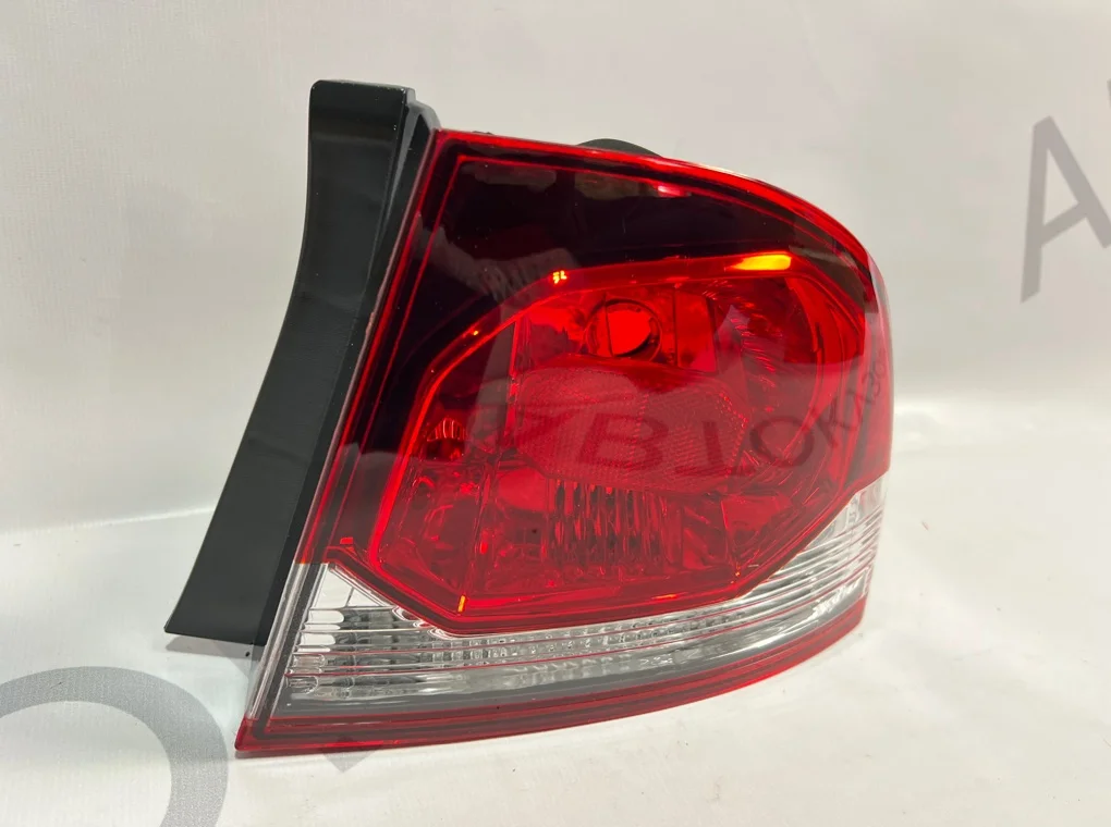 Фонарь задний правый наружный Honda Civic 2008-2011 - миниатюра 3