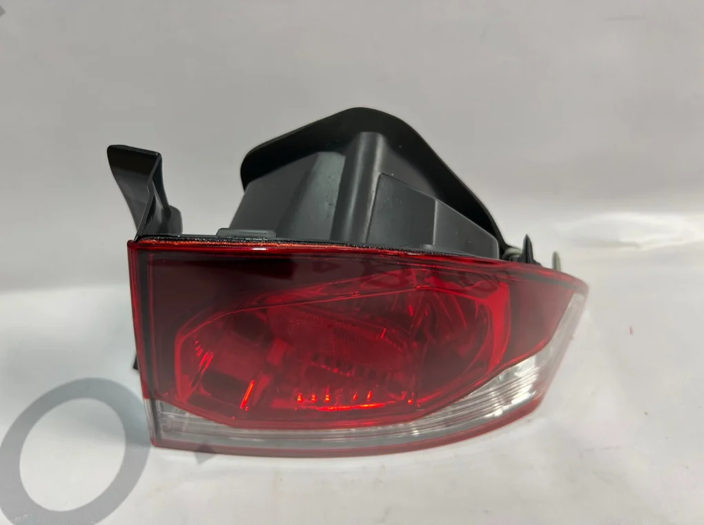 Фонарь задний правый наружный Honda Civic 2008-2011 - миниатюра 4