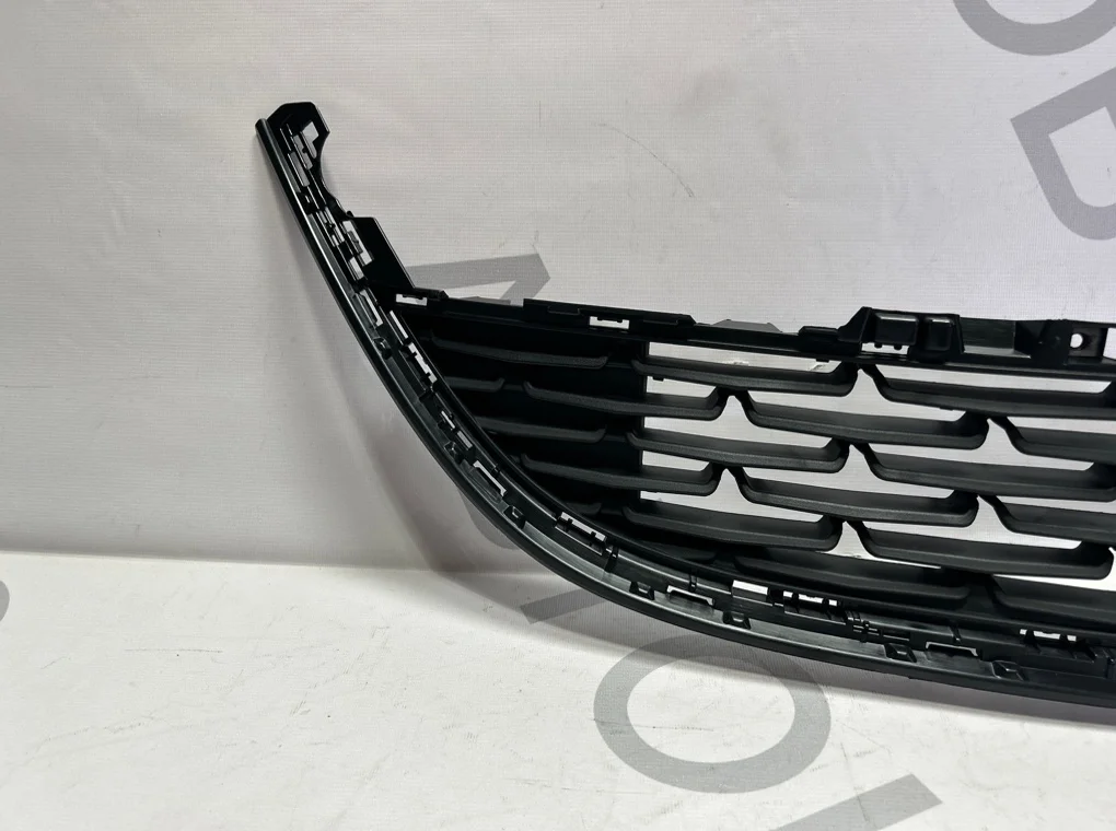 Решетка в бампер центральная Opel Astra 2012-2015 - миниатюра 3