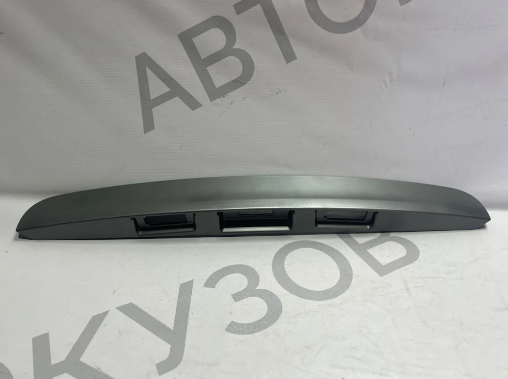 Накладка крышки/двери багажника Nissan Qashqai 2006-2013 - изображение 1