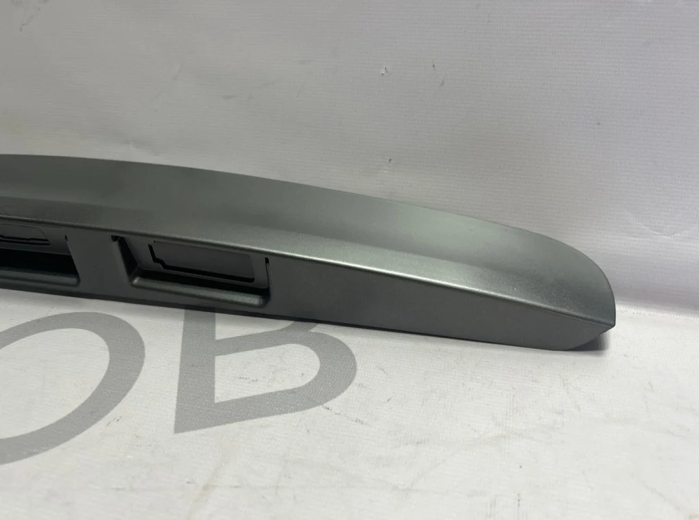 Накладка крышки/двери багажника Nissan Qashqai 2006-2013 - миниатюра 6