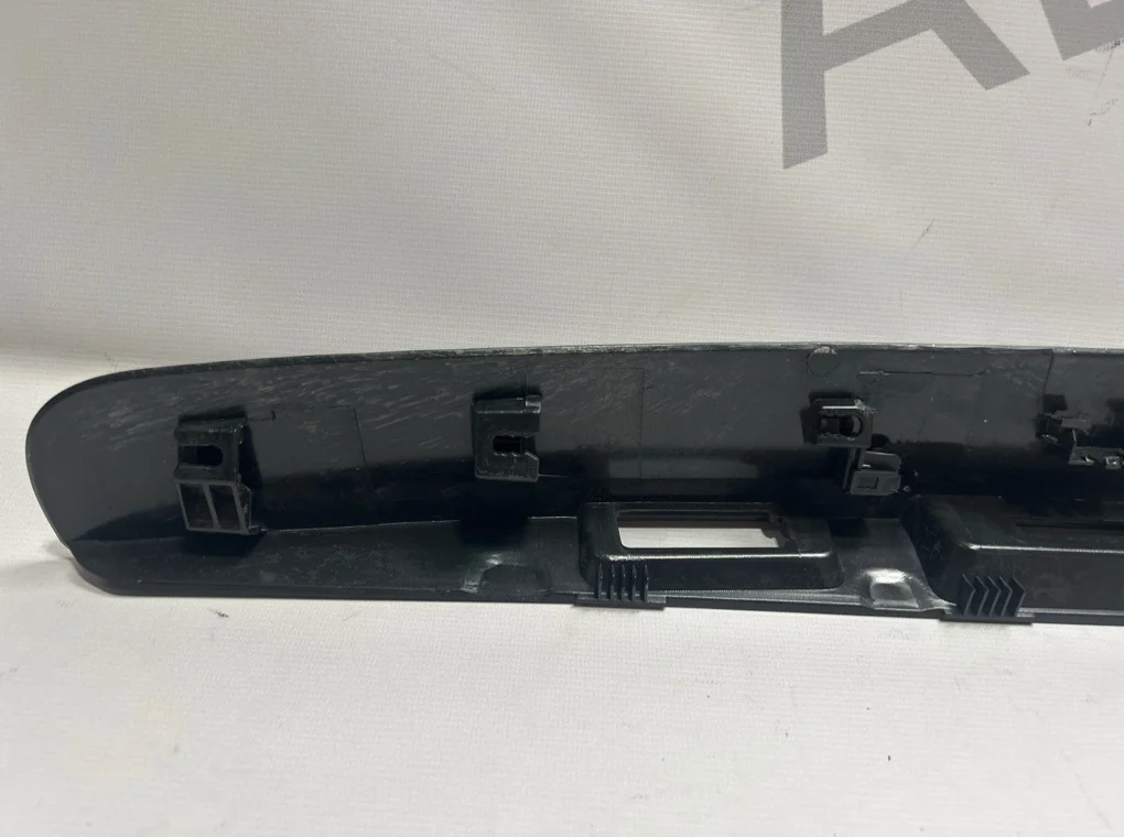 Накладка крышки/двери багажника Nissan Qashqai 2006-2013 - миниатюра 8