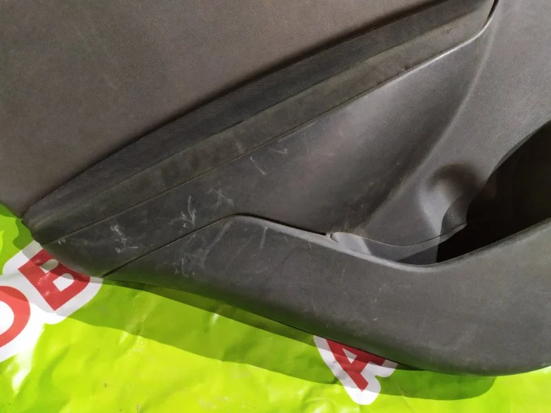 Обшивка двери задней левой Nissan Qashqai 2006-2013 - миниатюра 2