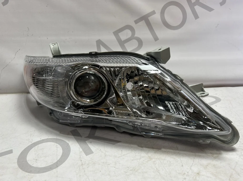 Фара правая Toyota Camry 2009-2011 - изображение 1