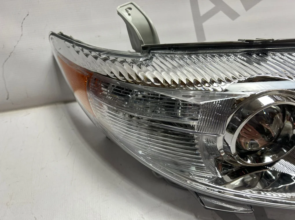 Фара правая Toyota Camry 2009-2011 - миниатюра 6