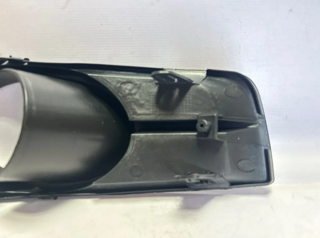 Рамка противотуманной фары правой Chevrolet Cruze 2009-2013 - миниатюра 6