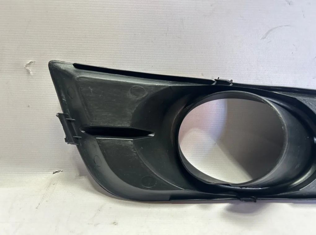 Рамка противотуманной фары правой Chevrolet Cruze 2009-2013 - миниатюра 7