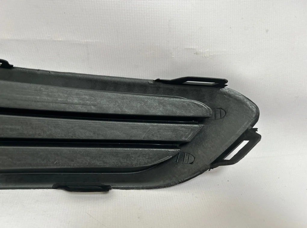 Решетка в бампер левая Volkswagen Jetta 2011-2014 - миниатюра 6
