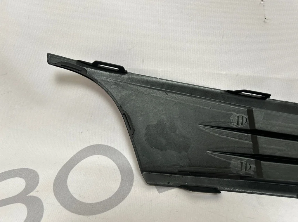 Решетка в бампер левая Volkswagen Jetta 2011-2014 - миниатюра 7