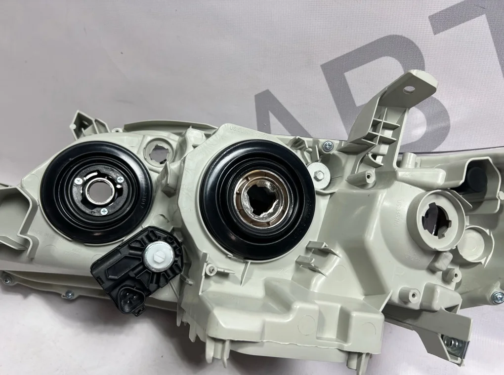 Фара правая Toyota Camry 2006-2009 - миниатюра 11
