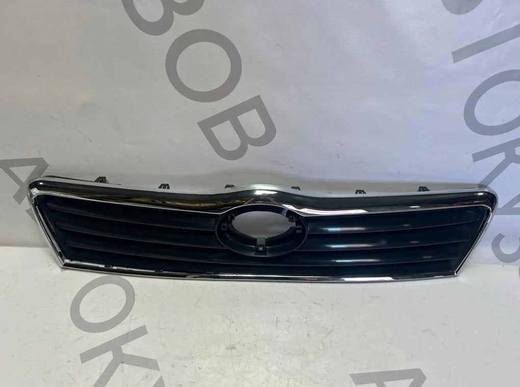 Решетка радиатора Toyota Avensis 2003-2006 - миниатюра 2