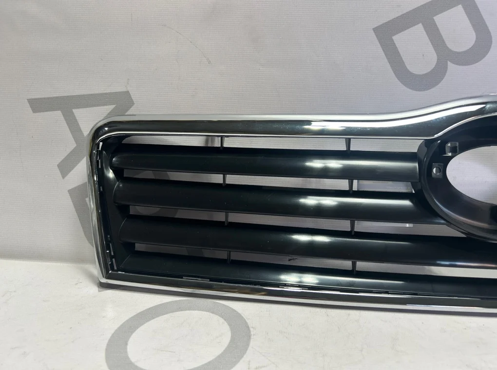 Решетка радиатора Toyota Avensis 2003-2006 - миниатюра 3