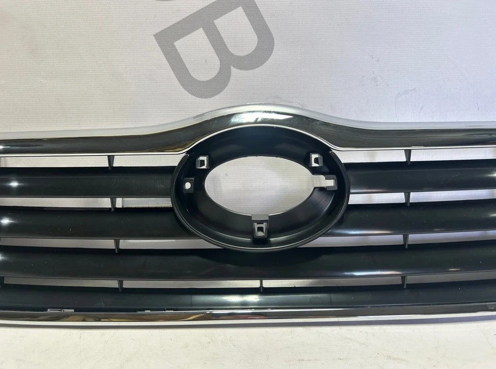 Решетка радиатора Toyota Avensis 2003-2006 - миниатюра 4