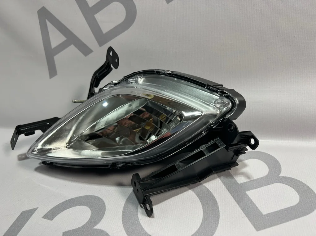 Фара противотуманная правая Hyundai Elantra 2011-2014 - миниатюра 3