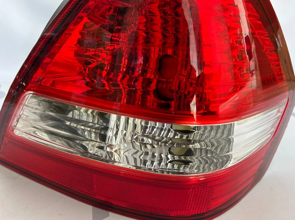 Фонарь задний правый Nissan Tiida 2007-2014 - миниатюра 6