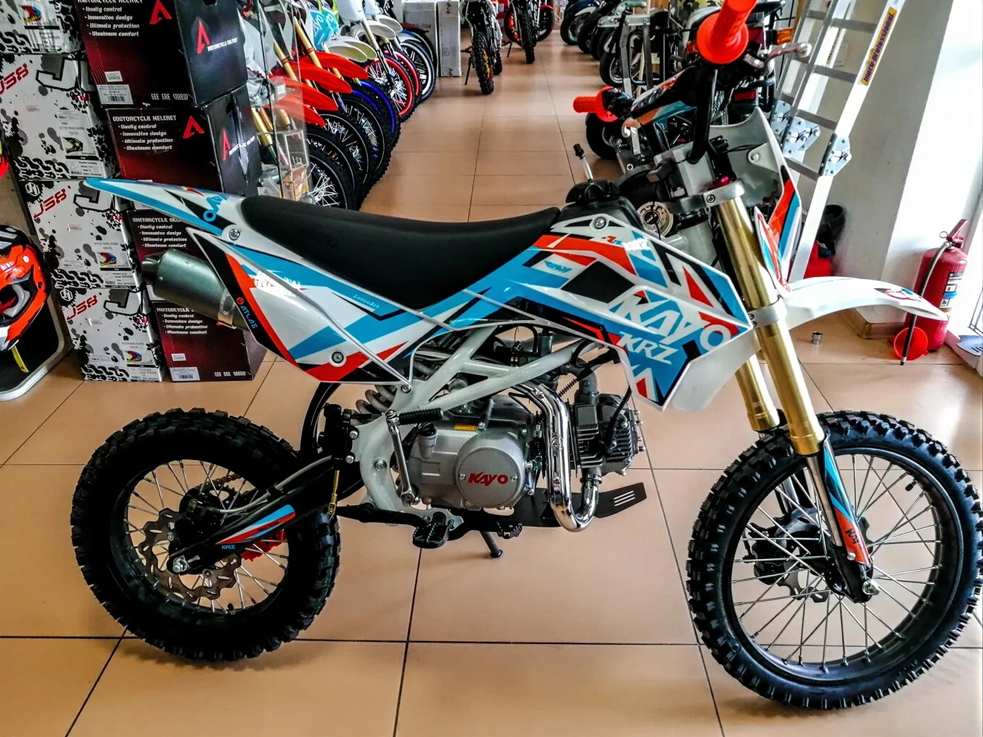 Мотоцикл питбайк Kayo Кайо Basic YX125 17/14 - миниатюра 3