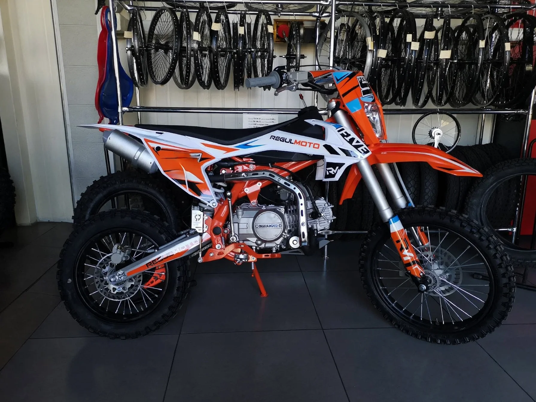 Мотоцикл питбайк Regulmoto Five YX125EM - изображение 1