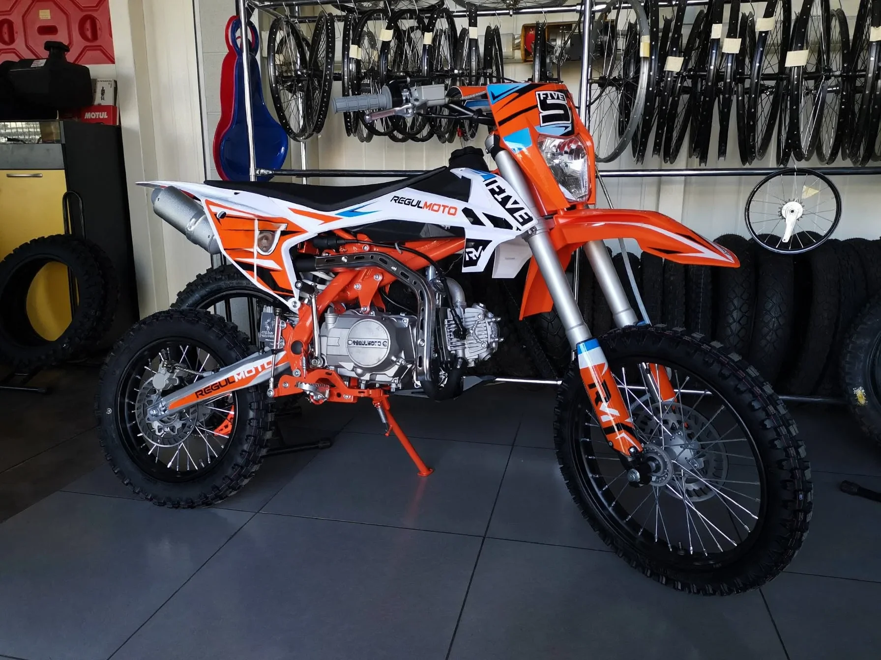 Мотоцикл питбайк Regulmoto Five YX125EM - миниатюра 2