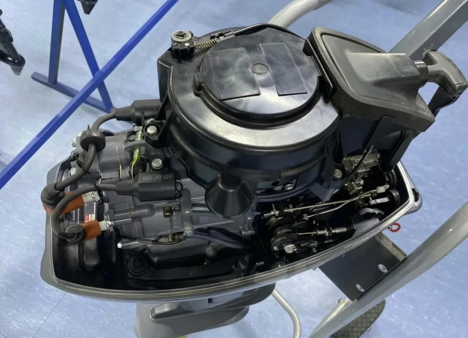 Лодочный мотор Yamaha 9,9 gmhs - миниатюра 3
