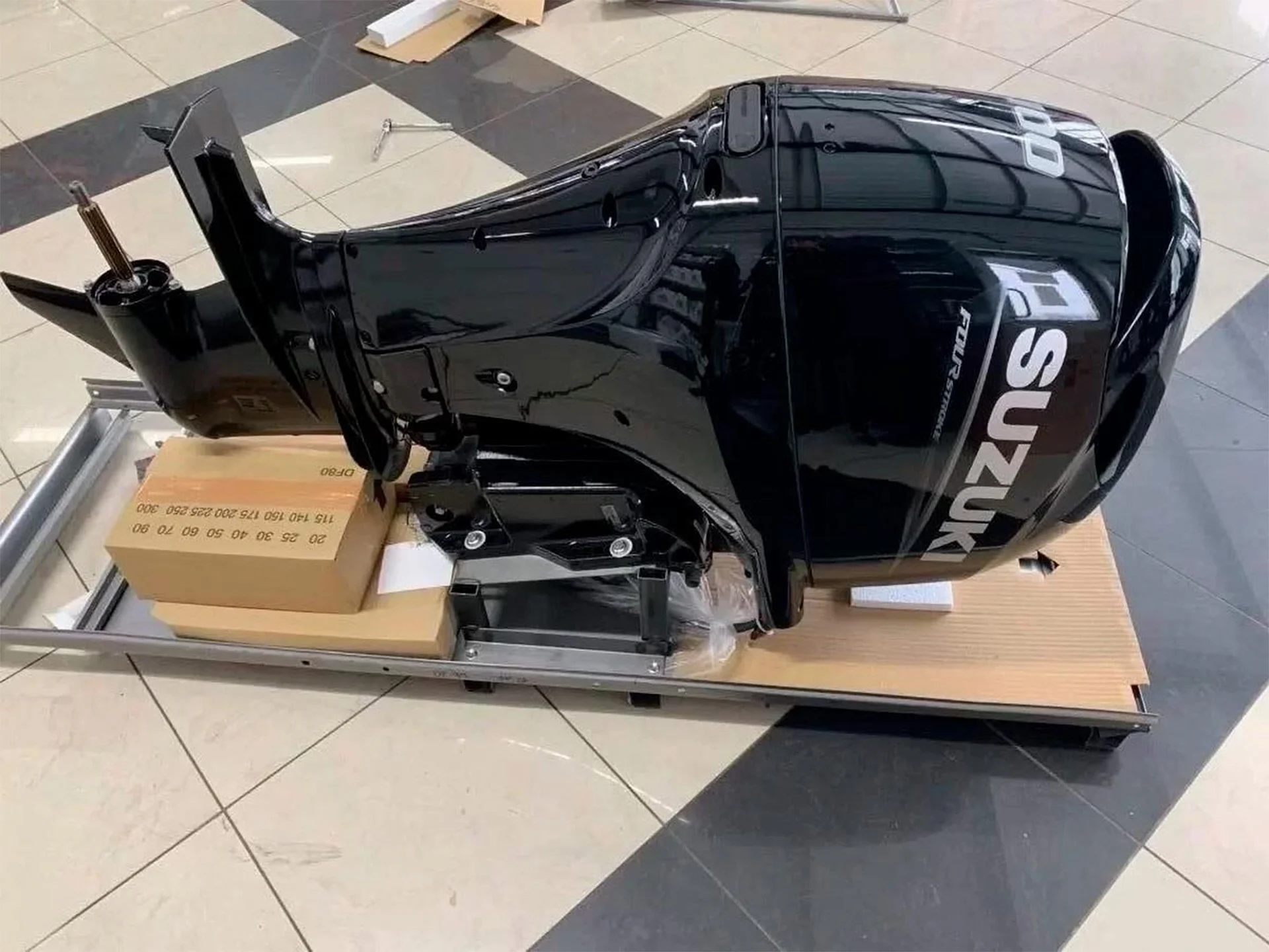Лодочный мотор Suzuki DF 100 BTL