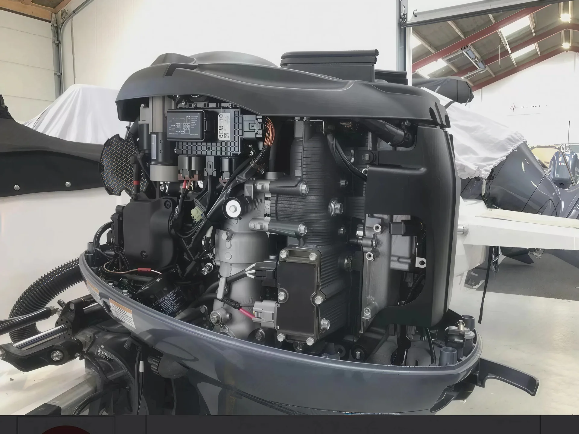 Лодочный мотор Yamaha F 130 AETL - миниатюра 4