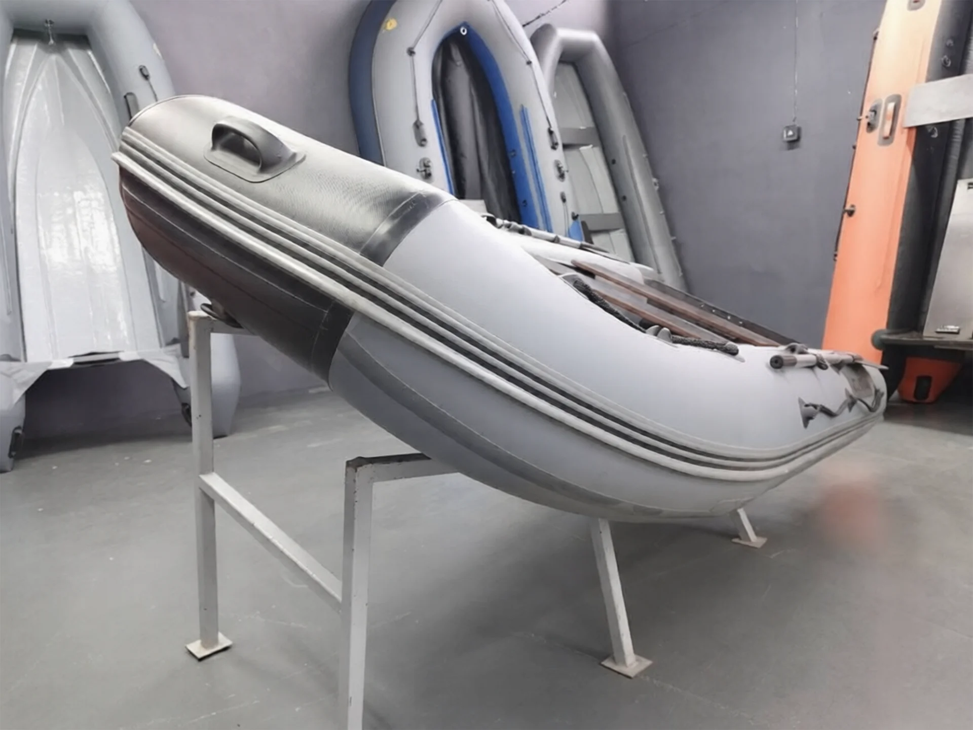 Лодка пвх Адмирал 305 - миниатюра 3