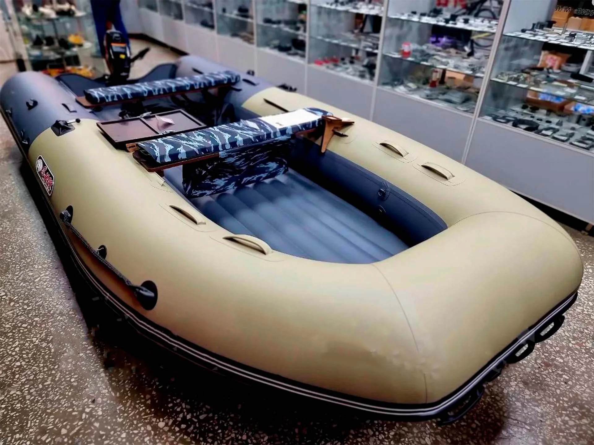 Лодка пвх Reef Риф Тритон 400 S-MAX