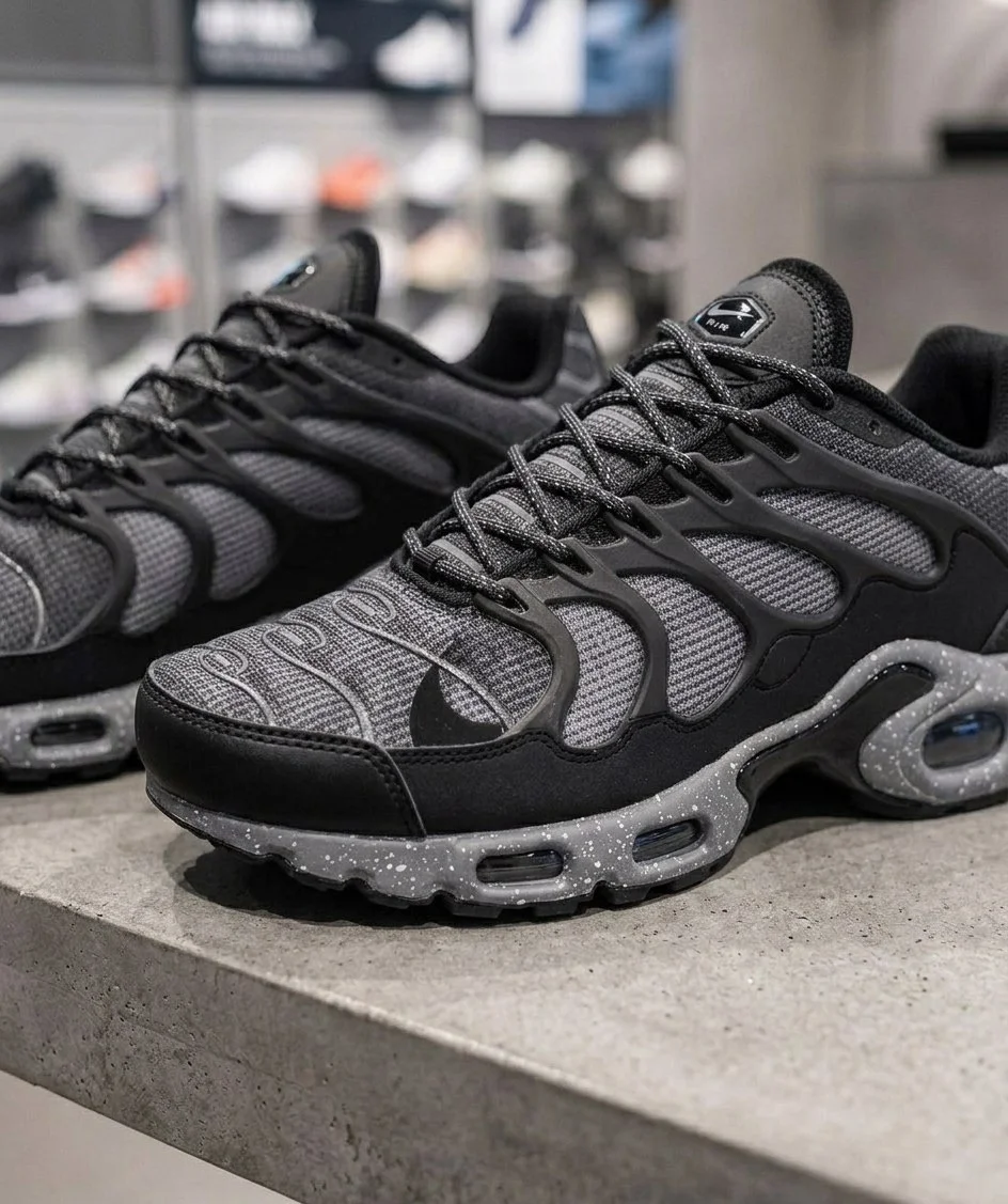 кроссовки Nike