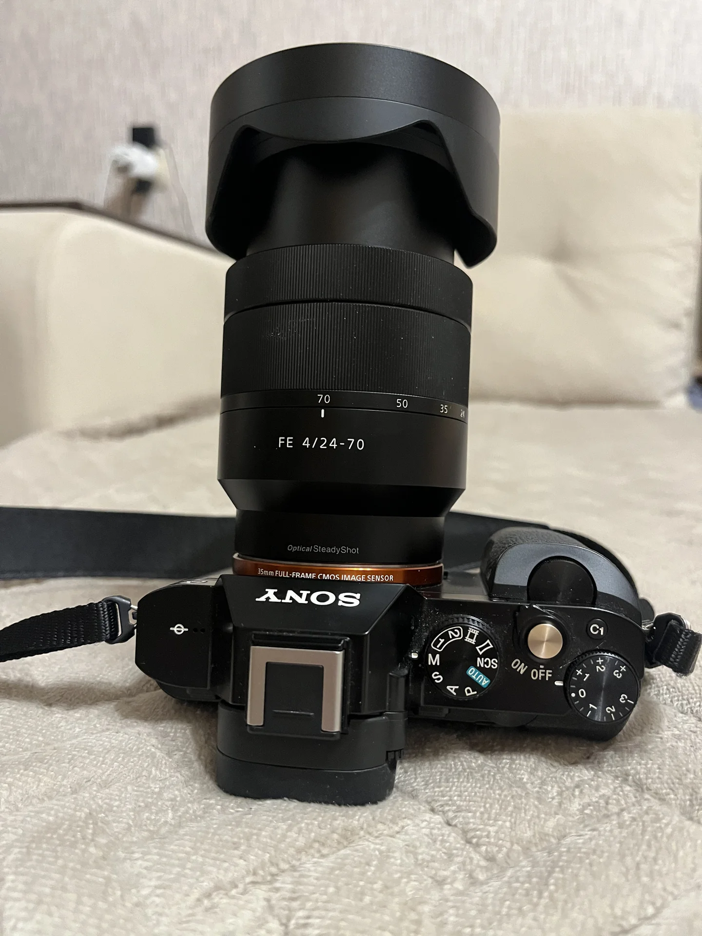 Фотоаппарат sony a7+ Sony zeiss FE 24-70mm - миниатюра 8
