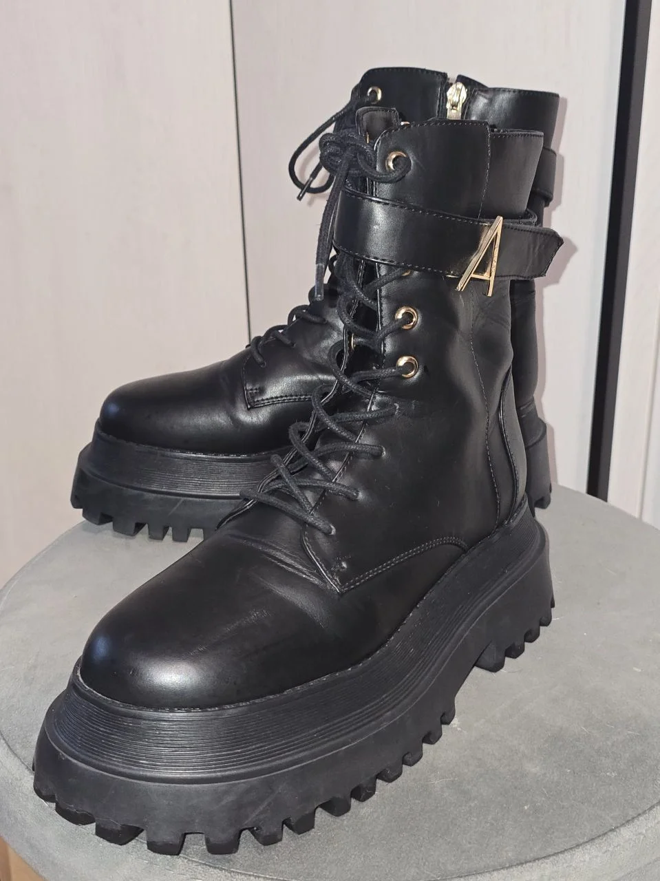 Женские кожаные ботинки Twinset Milano - изображение 1