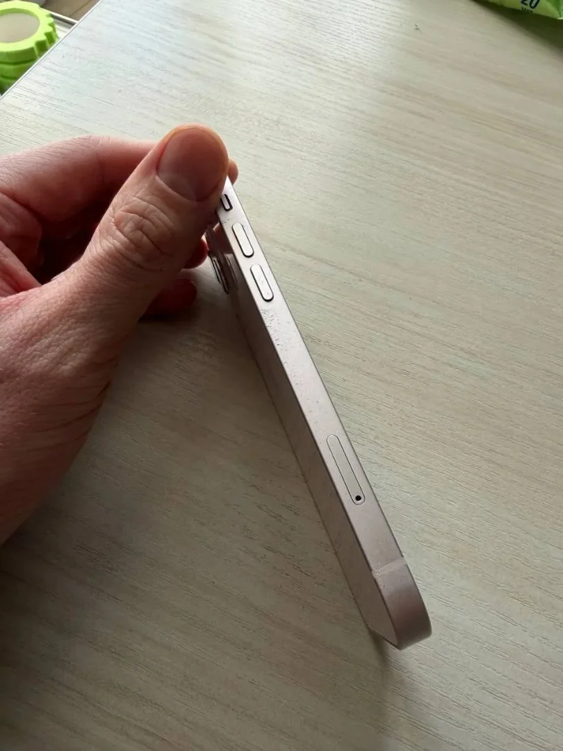 iPhone 13, 256 ГБ, SIM + eSIM - миниатюра 4