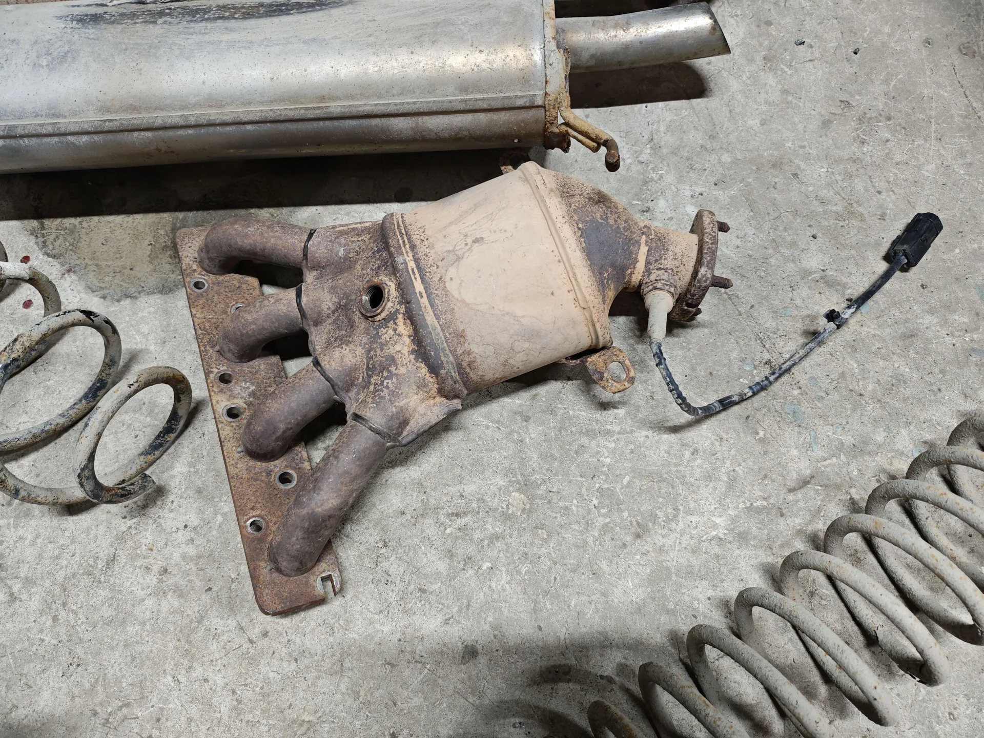 Б/У выхлопная система на Калину 2 - миниатюра 7