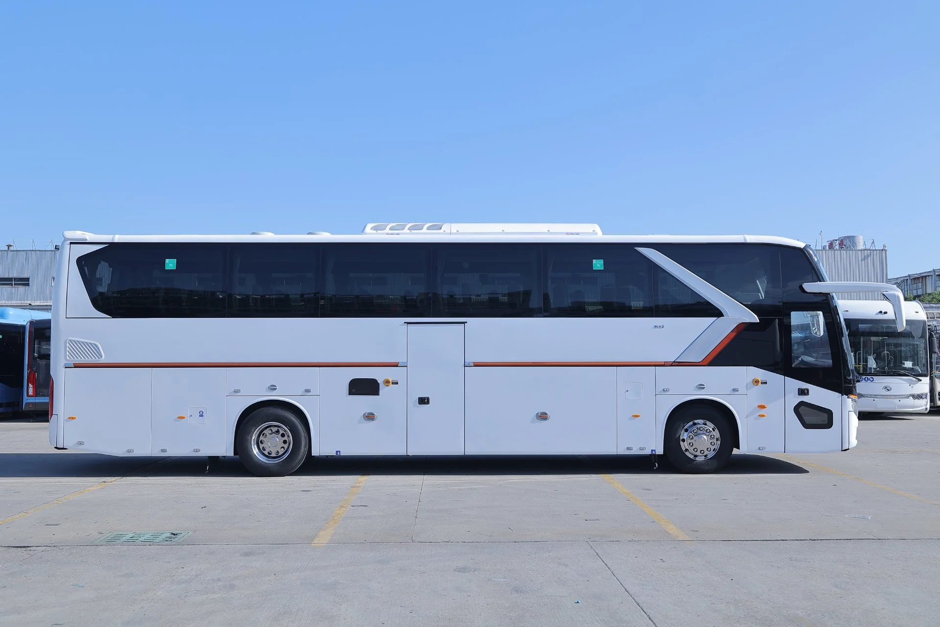 Автобус туристический KING LONG К12 (количество мест 55+1+1) Новый - миниатюра 2
