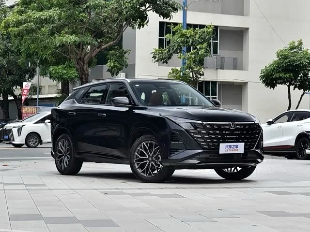 Changan UNI-Z 1.5 AMT, 2026, 40 км - изображение 1