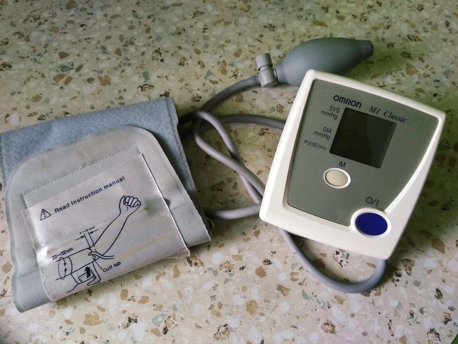 Тонометр omron М1 Classic - изображение 1