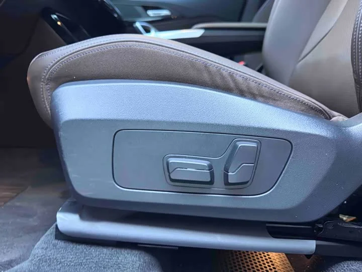 BMW X1 20Li sDrive III (U11/U12), 2023 - миниатюра 10