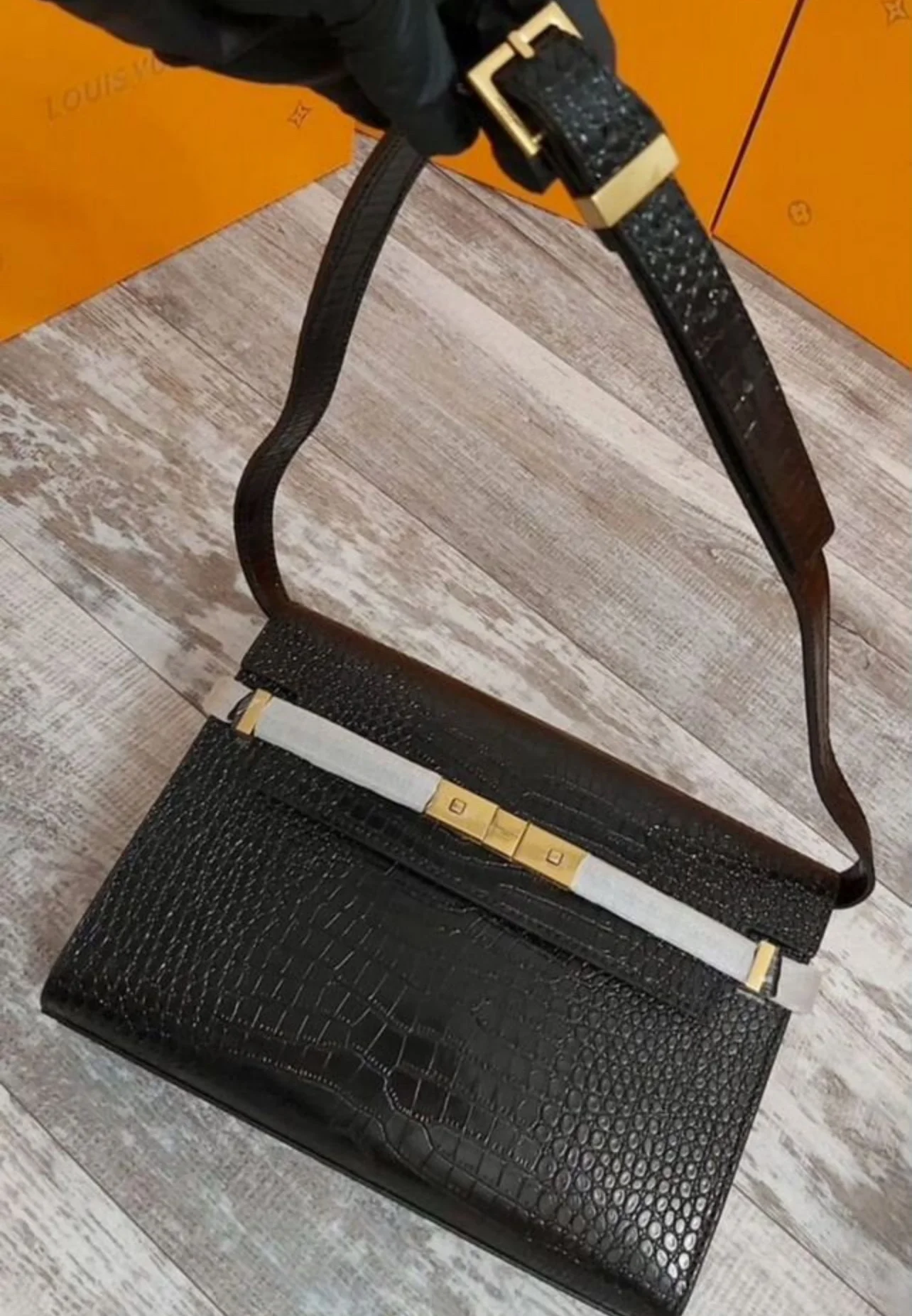 Yves Saint Laurent Manhattan сумка - изображение 1