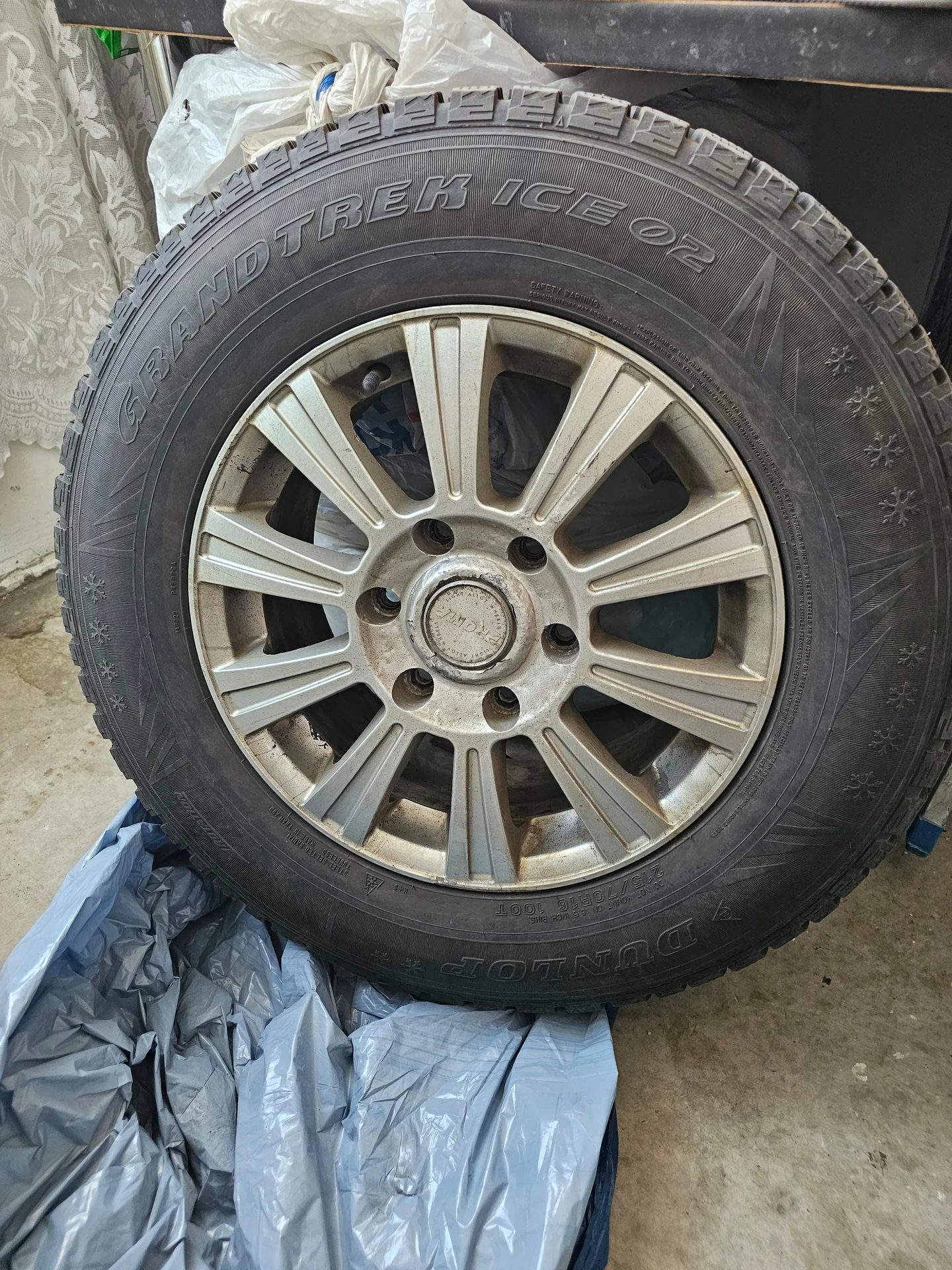 шины диски Hyundai grand starex - миниатюра 2